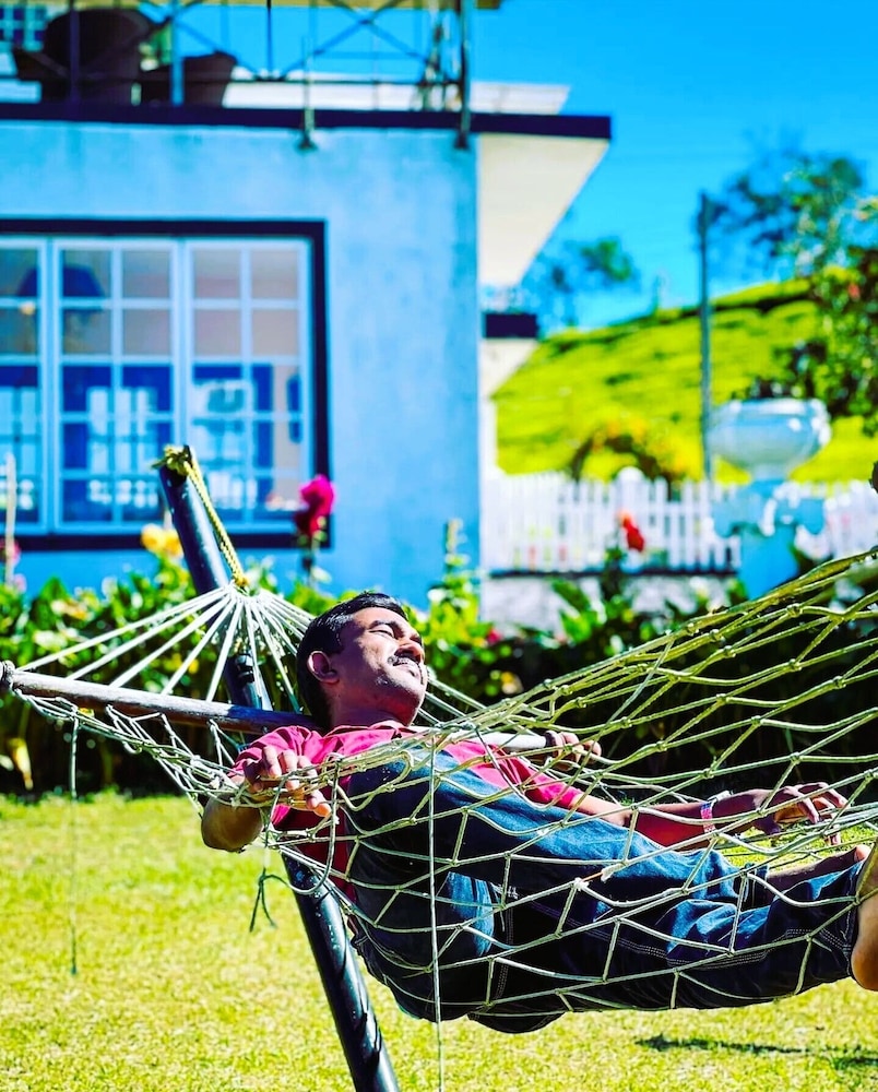 The Tea Garden 40/55