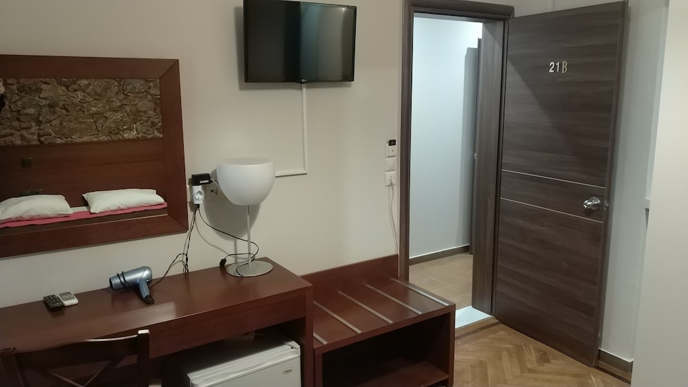 Ambrosia Suites 28/60