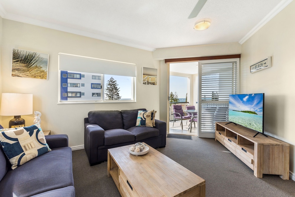 Raffles Mooloolaba 30/70