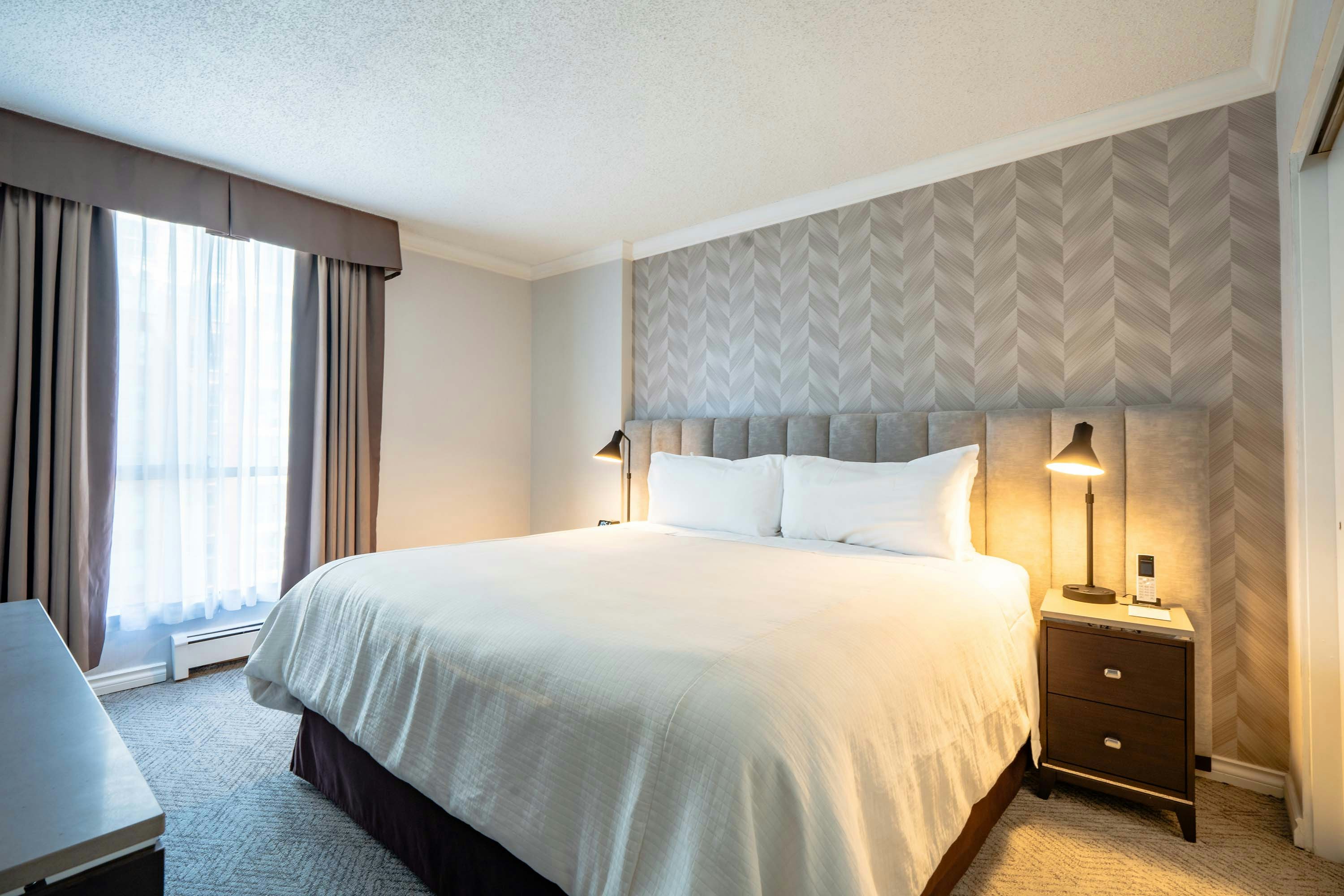 One Bedroom Premium Suite, 1 King Bed, Sofa Bed