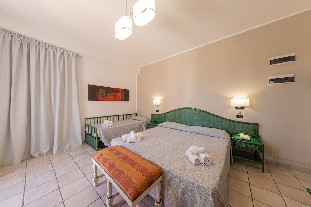 Superior, Triple, 1 Double and 1 Single Bed, Garden View, Balcony