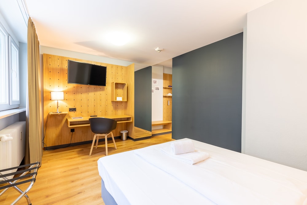 mk hotel frankfurt 31/65