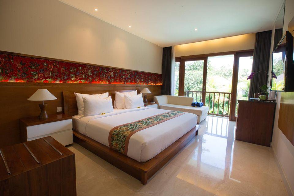 Wana, King Bed, Pool View