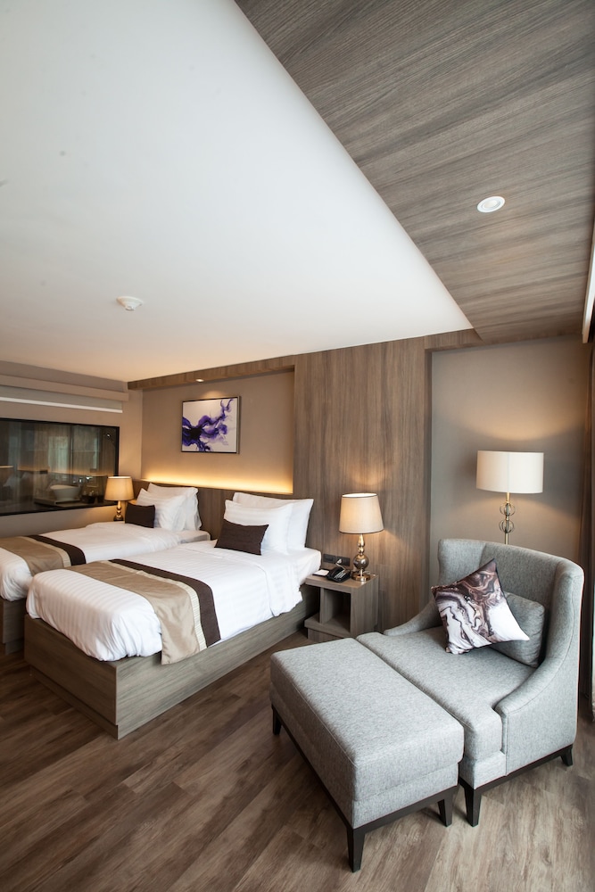 Arte Hotel 12/75