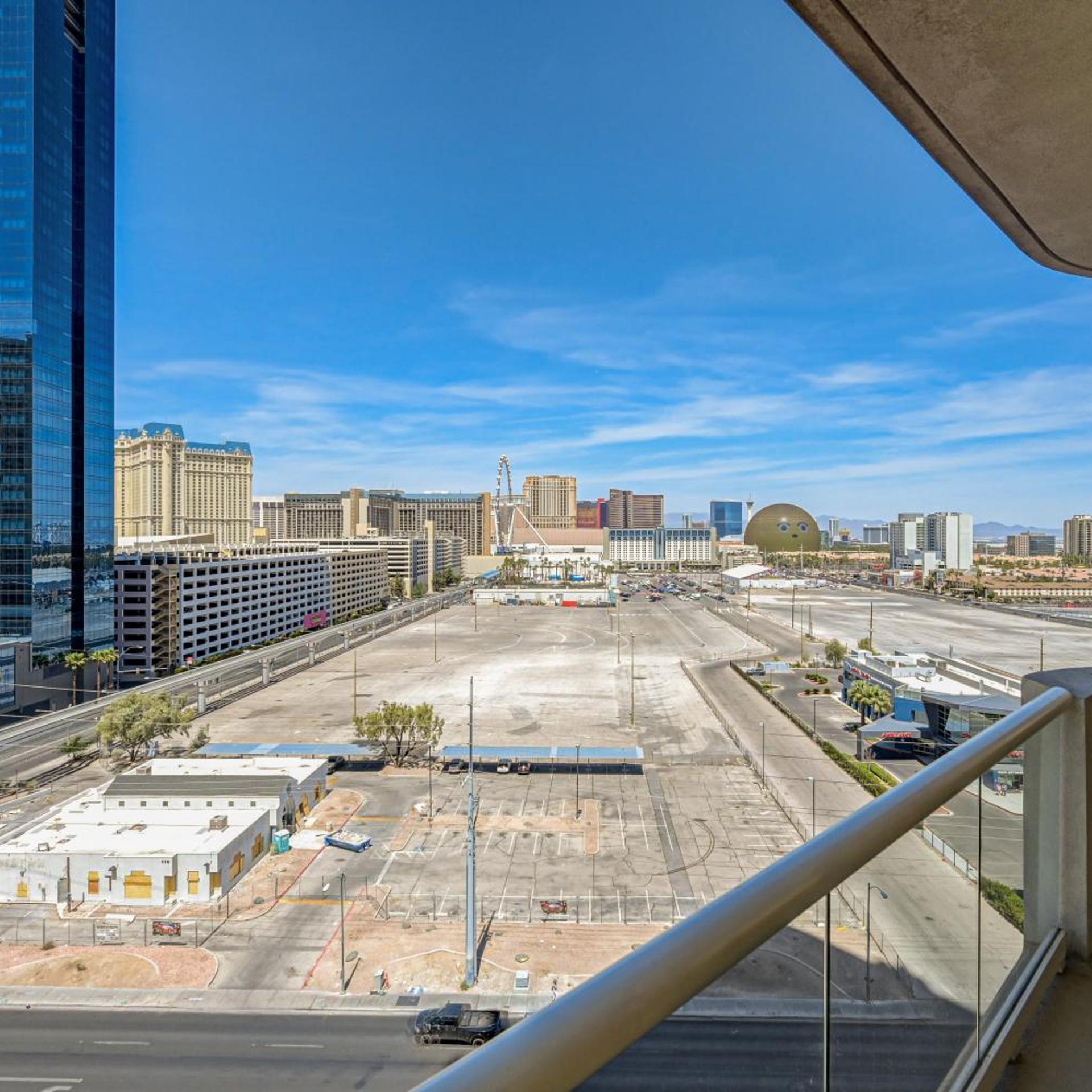 SPHERE VIEW - Signature MGM Resort Lucky Gem Penthouse & Luxury Suites 10817 27/49