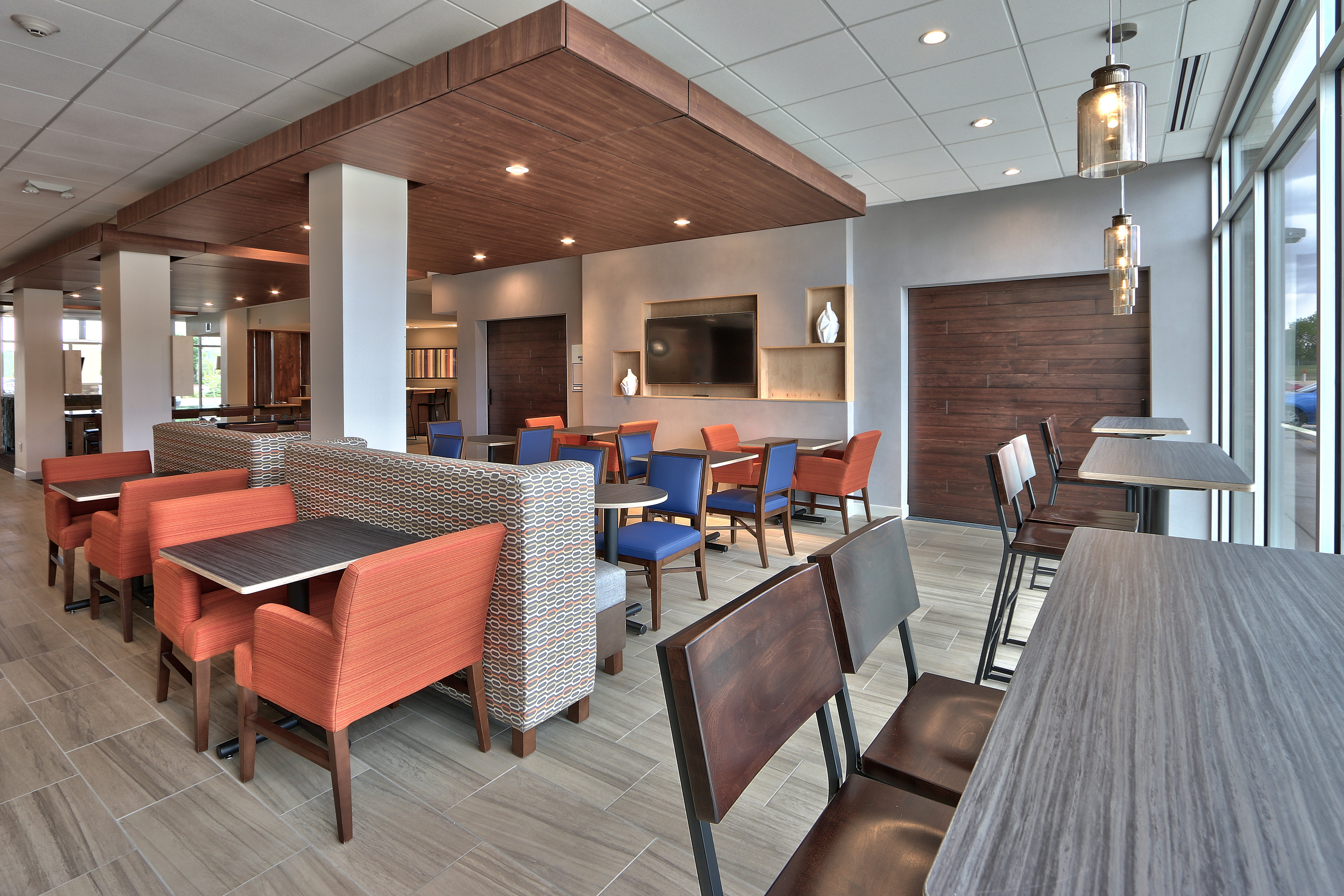 Holiday Inn Express & Suites Roswell 50/68