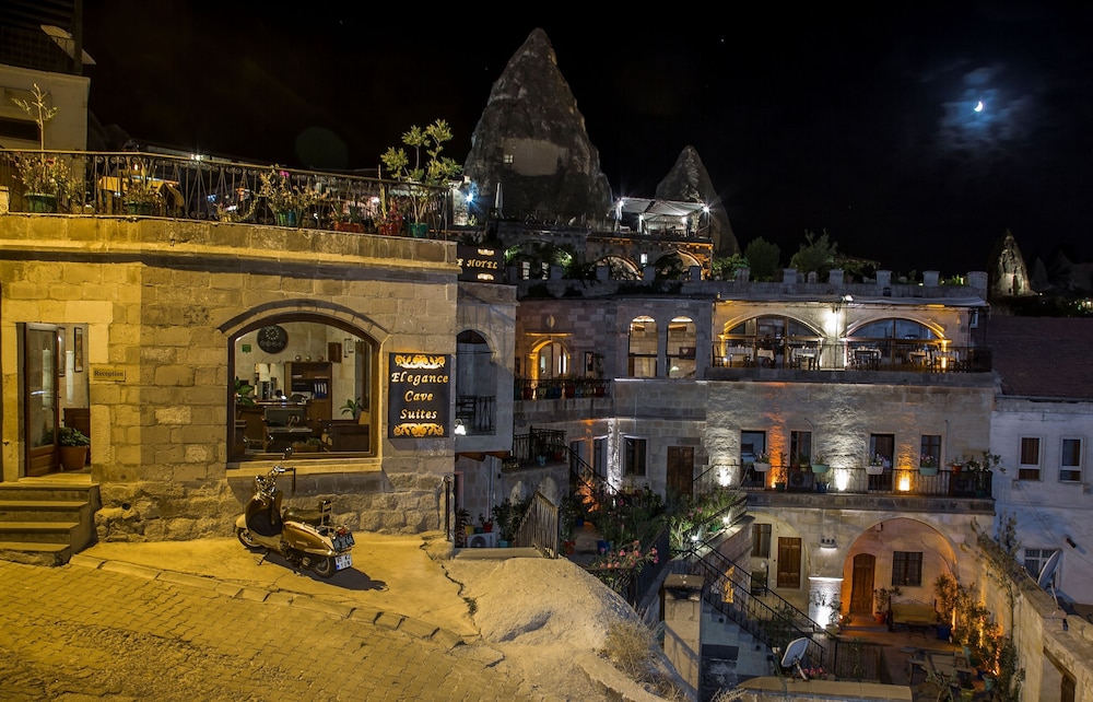 Elegance Cave Suites 5/47