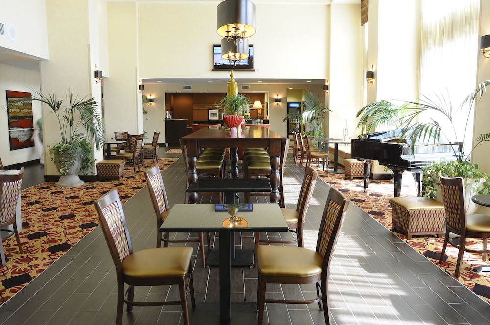 Hampton Inn Suites Redding Ca 42/55