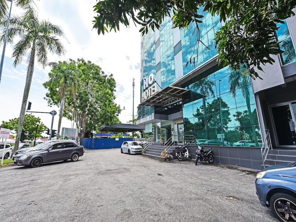 Capital O 90545 Ho Hotel 62/68