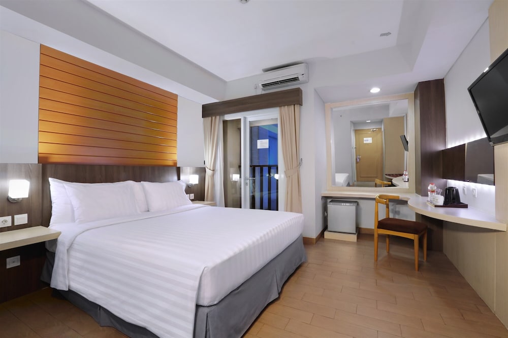 Vega Hotel Gading Serpong 17/65