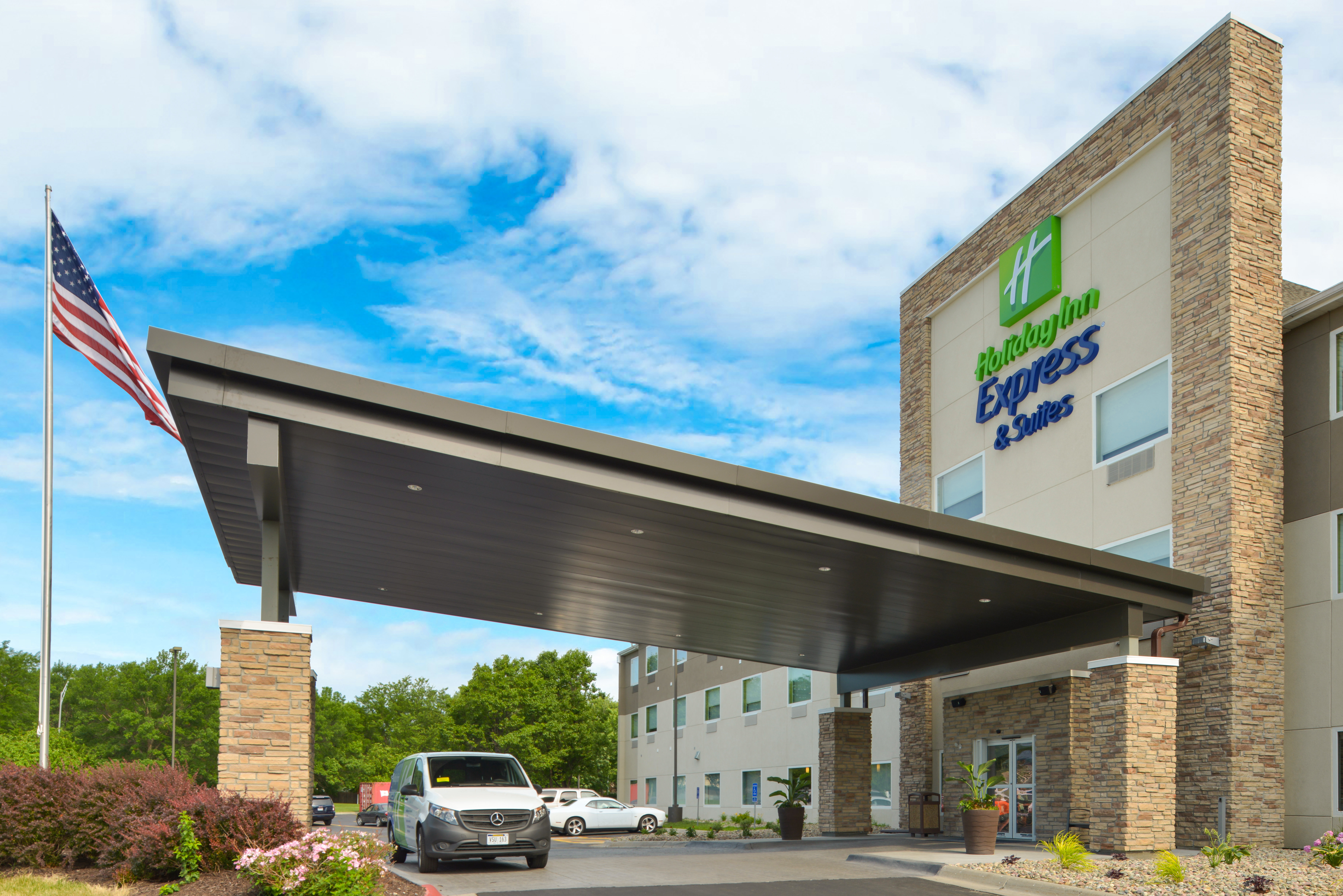 Holiday Inn Express And Suites Omaha 120th And Maple 55/56