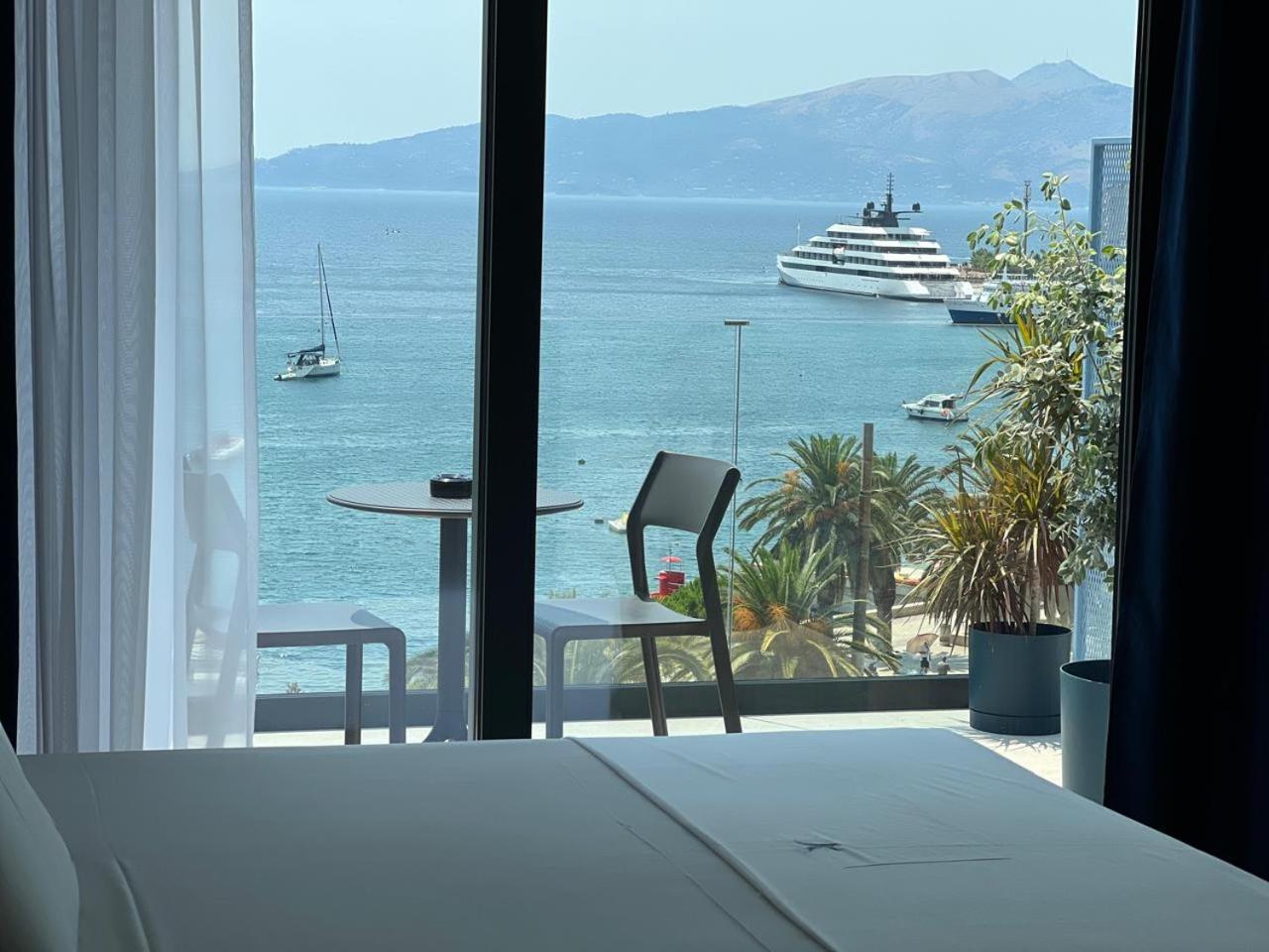 Victoria Boutique Hotel 50/57