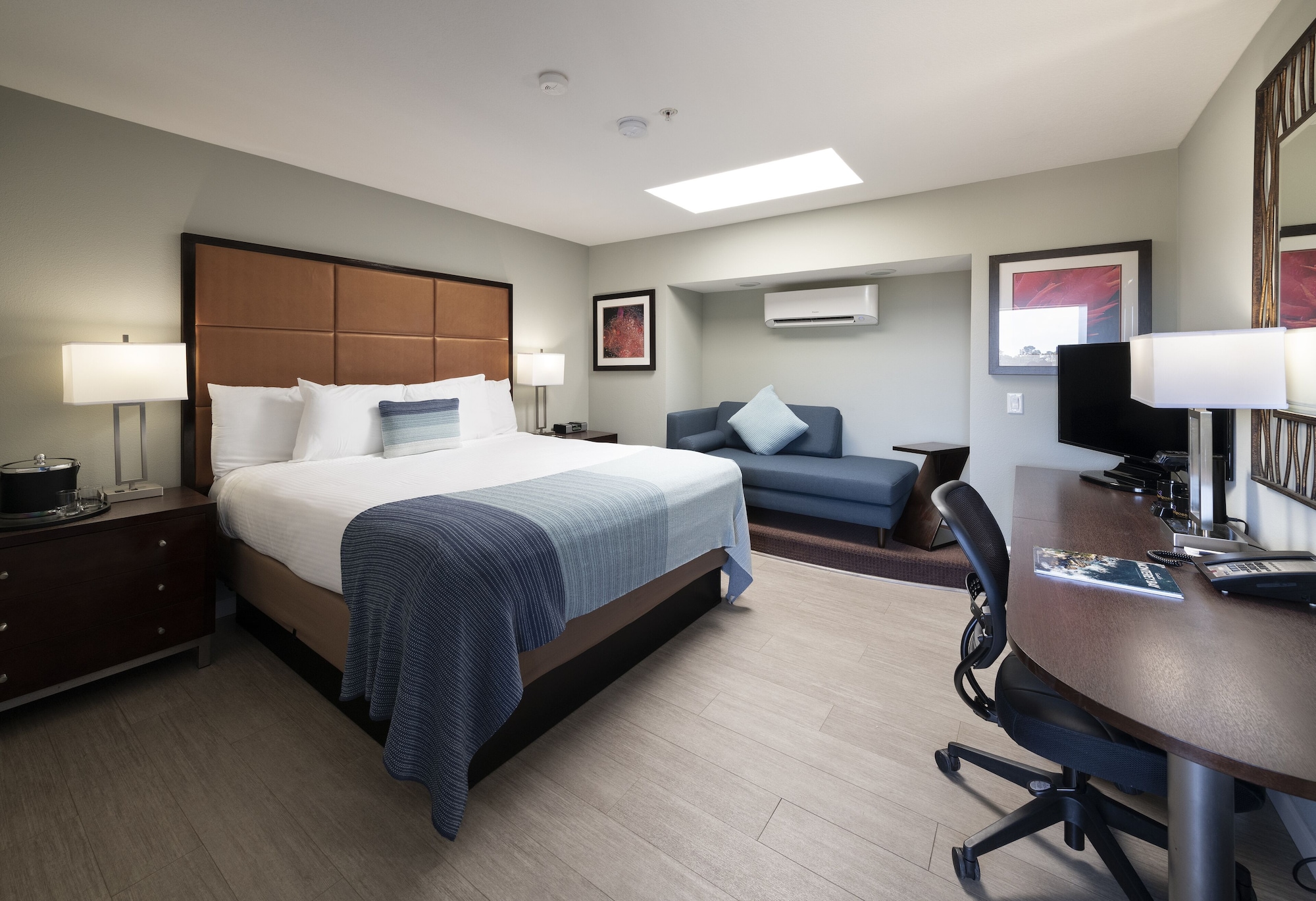 STANDARD, KING BED