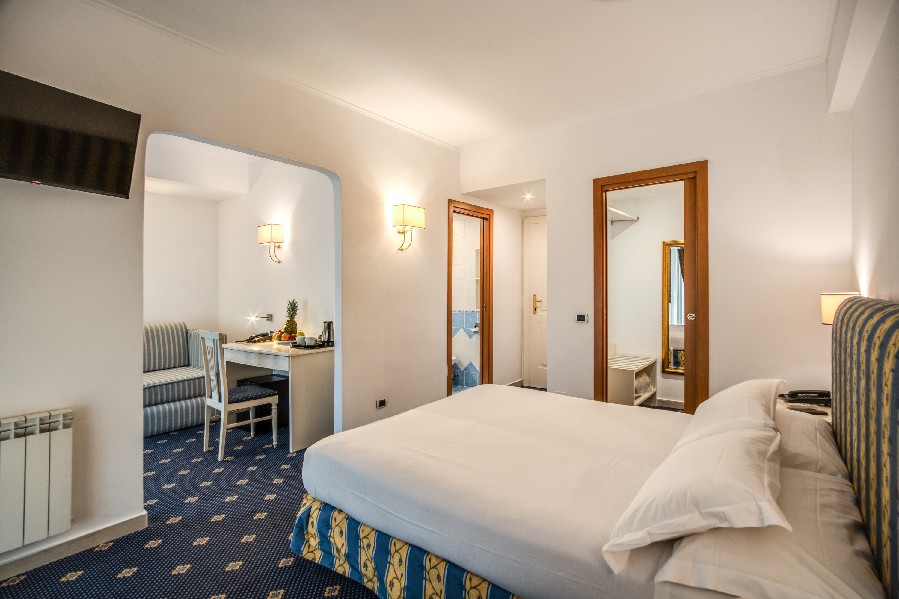 Napoleon Hotel 39/64