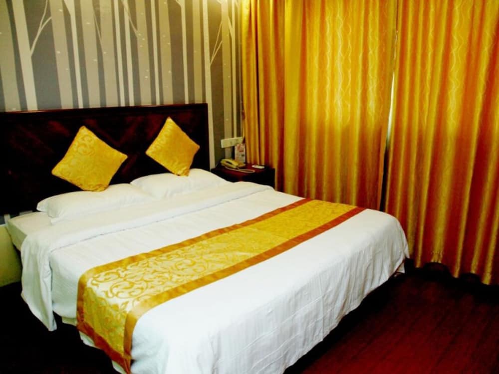 GreenTree Inn Huaian Huaihai West Road Business Hotel 8/18