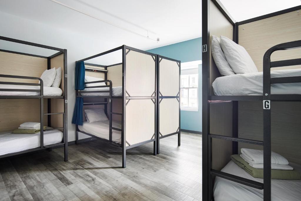 Female Dorm, 12 Beds