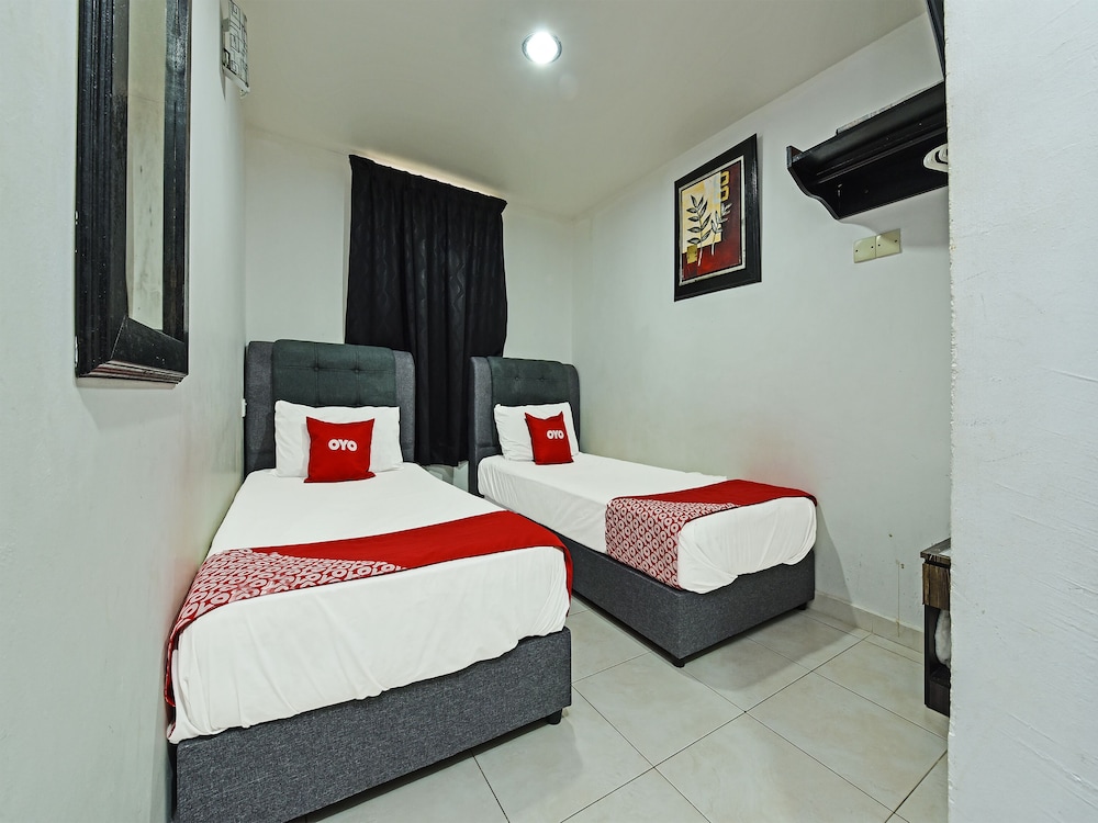 Hotel O Gemilang 18/25