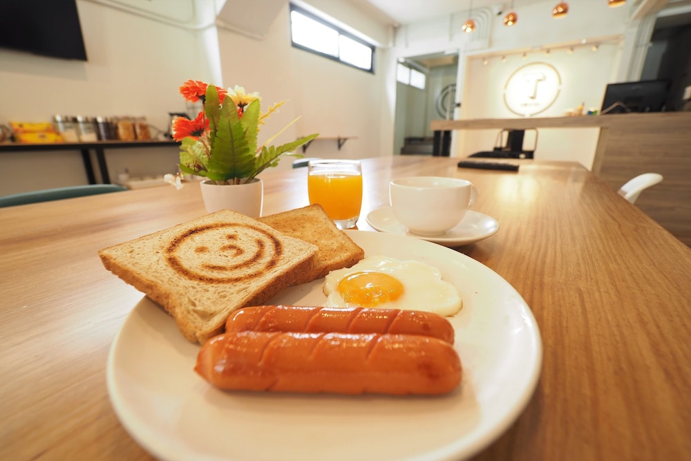 T Hostel at Victory Monument 41/46