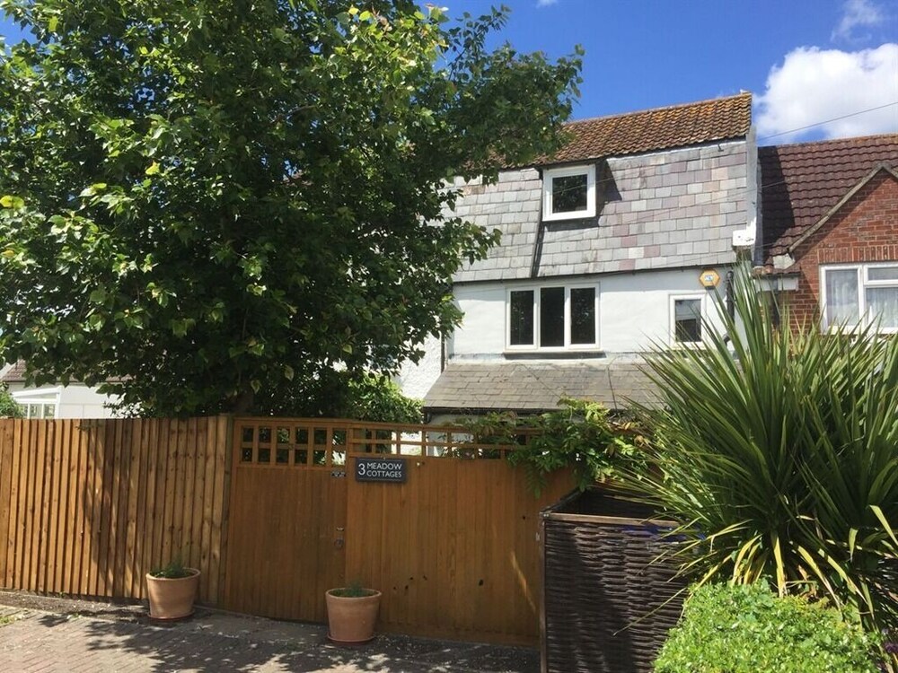 Meadow Cottage 47/50