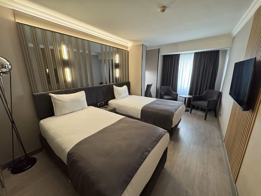 Aven Hotel 23/60