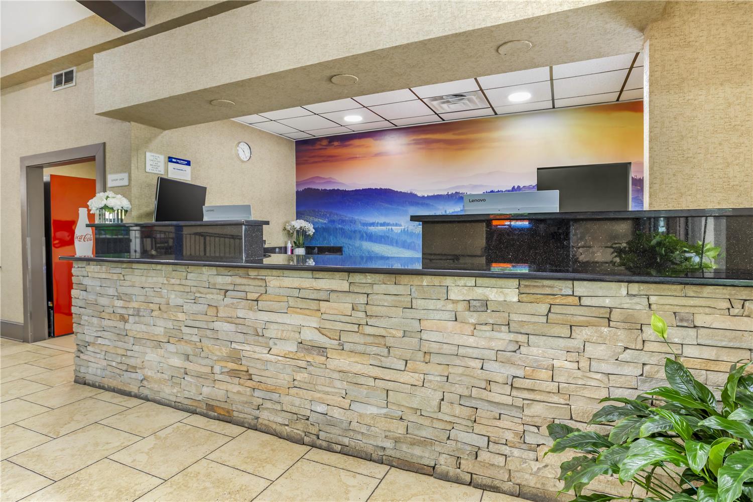 Best Western Asheville -Blue Ridge Parkway 7/40