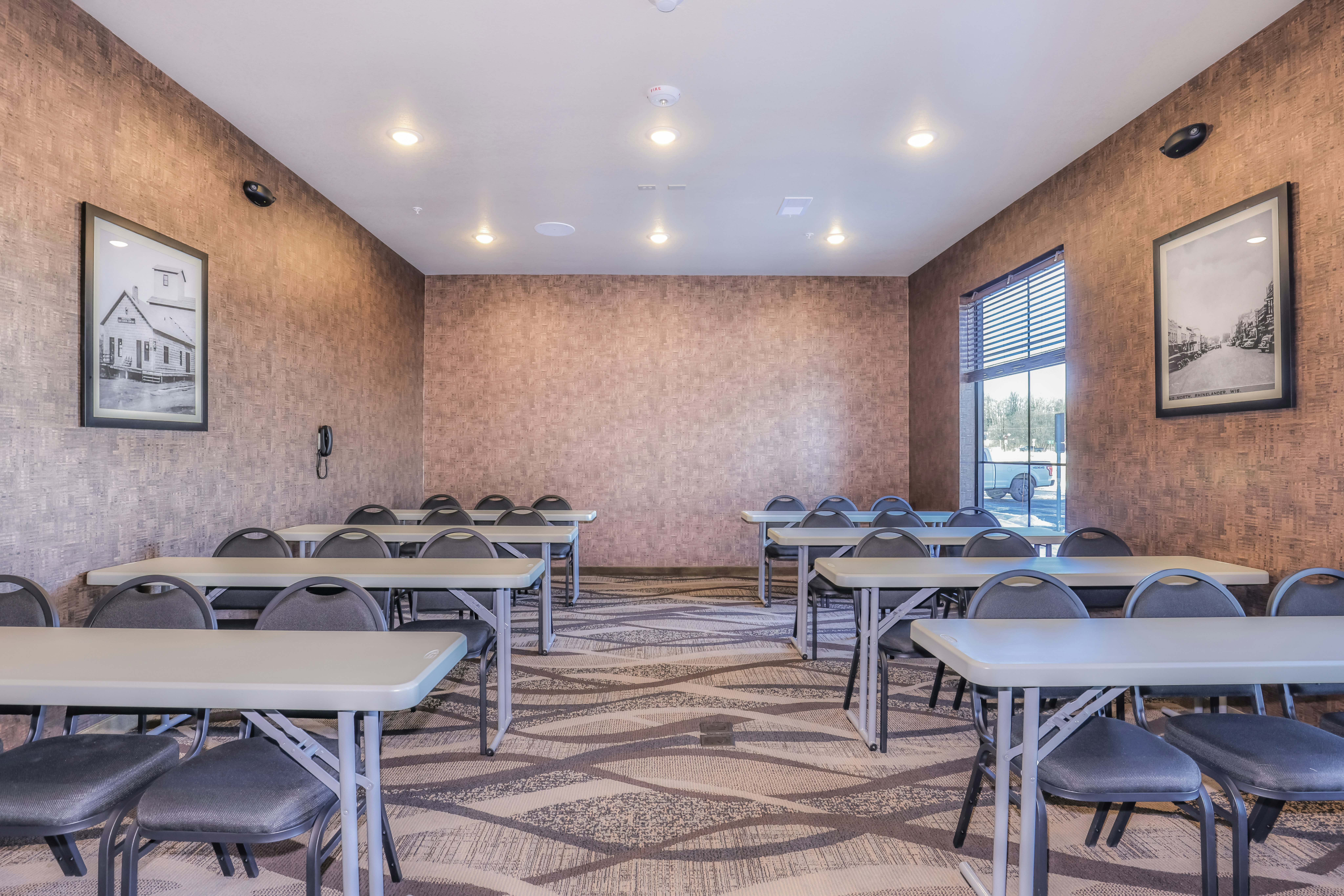 Cobblestone Hotel & Suites - Rhinelander 44/50