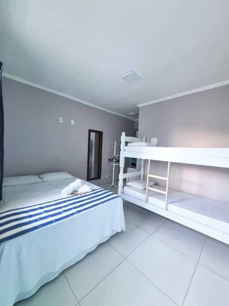 ECONOMY, SUITE