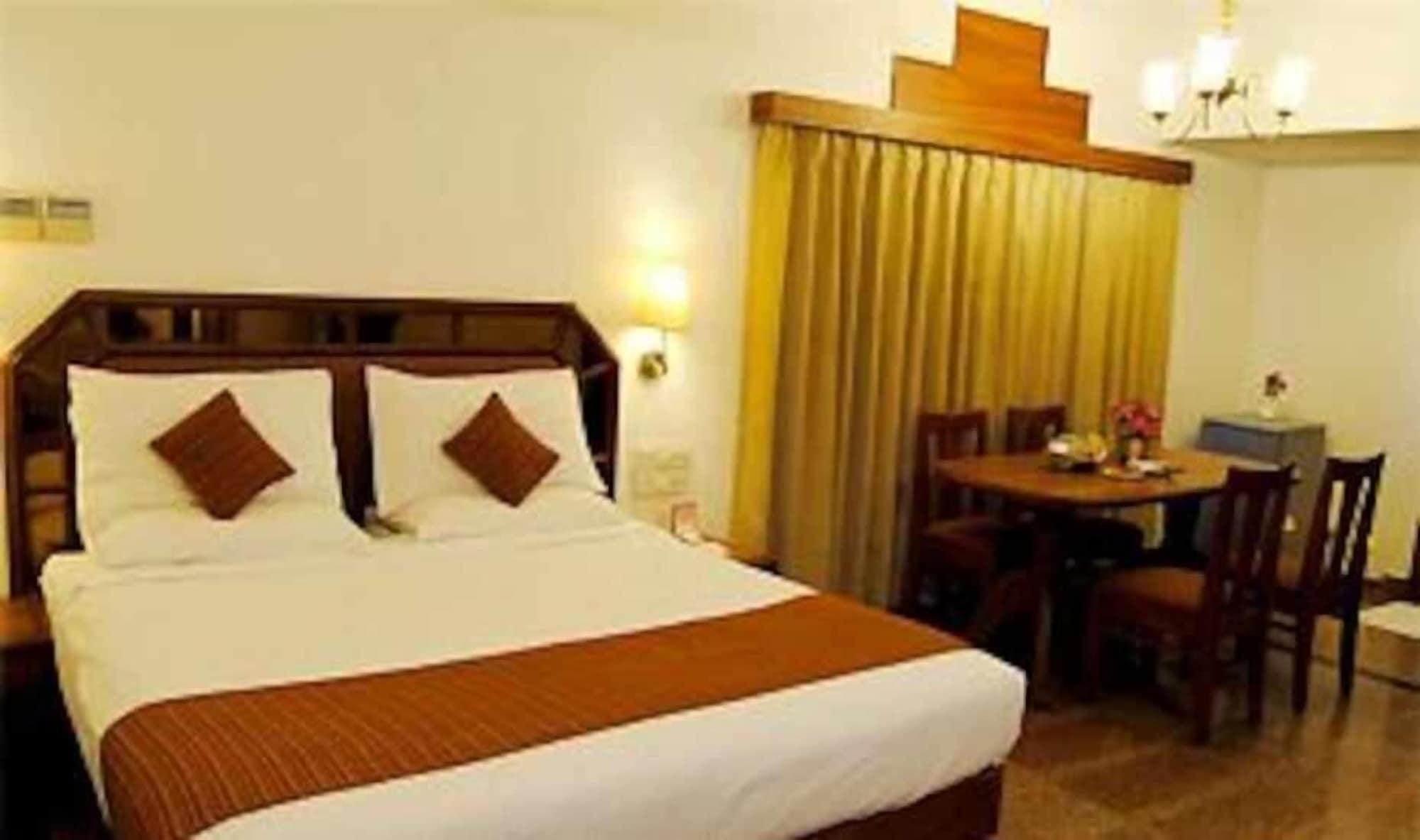 HOTEL MAURYA INTERNATIONAL 3/8