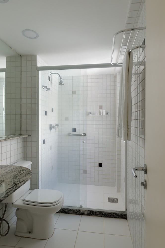Luxury, King Bed, Front View، Promenade Palladium 4/4