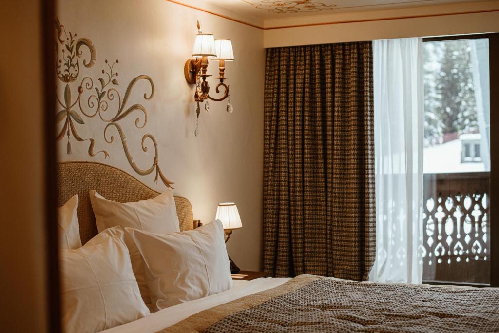 Slope, Superior, with View, Balcony، Hotel de la Loze 3/6