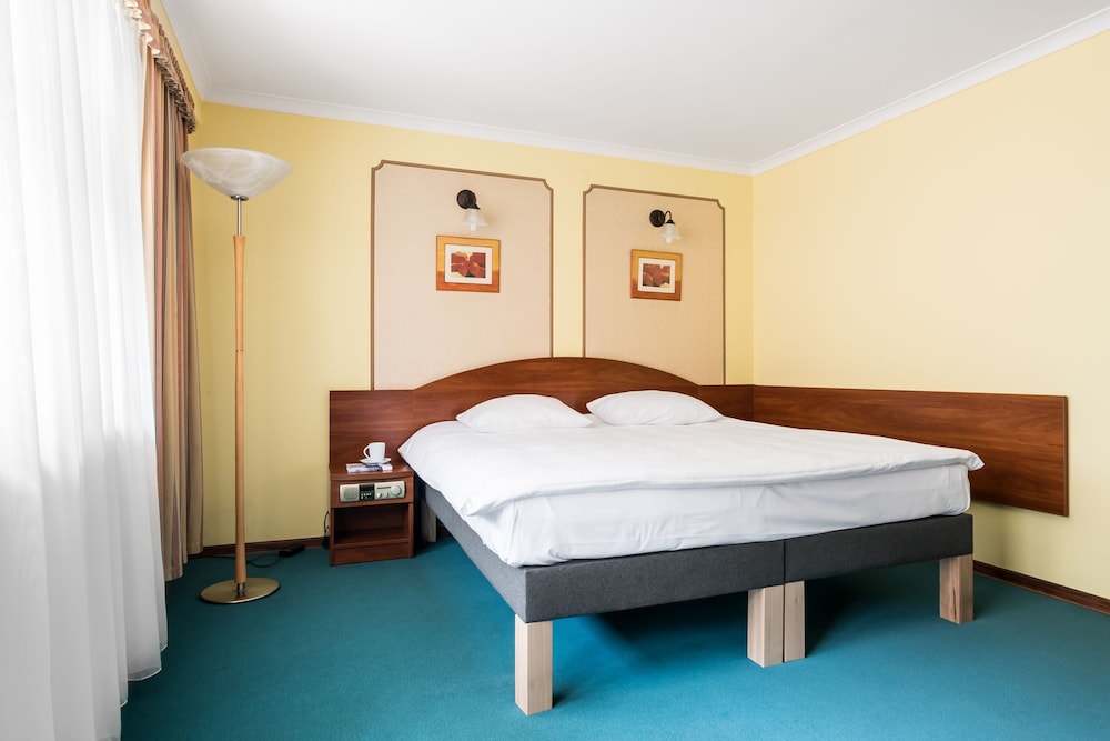 Hotel Wersal 12/27