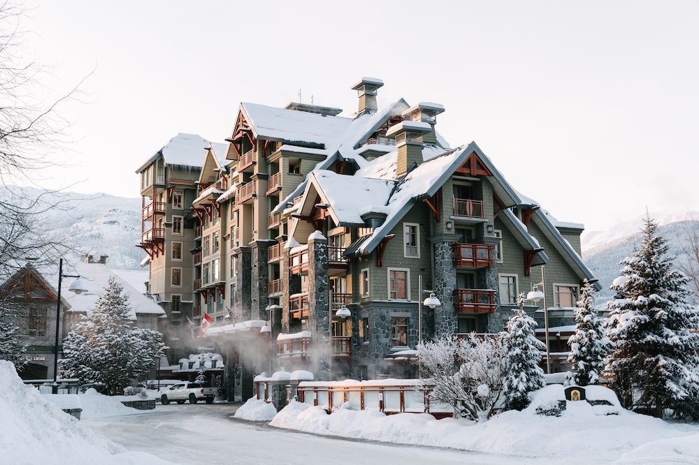 Pan Pacific Whistler Village Centre 7/59