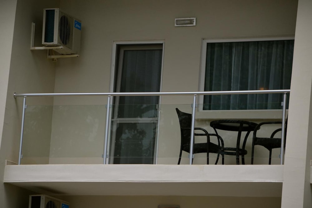 New Brookfields Hotel 3/43