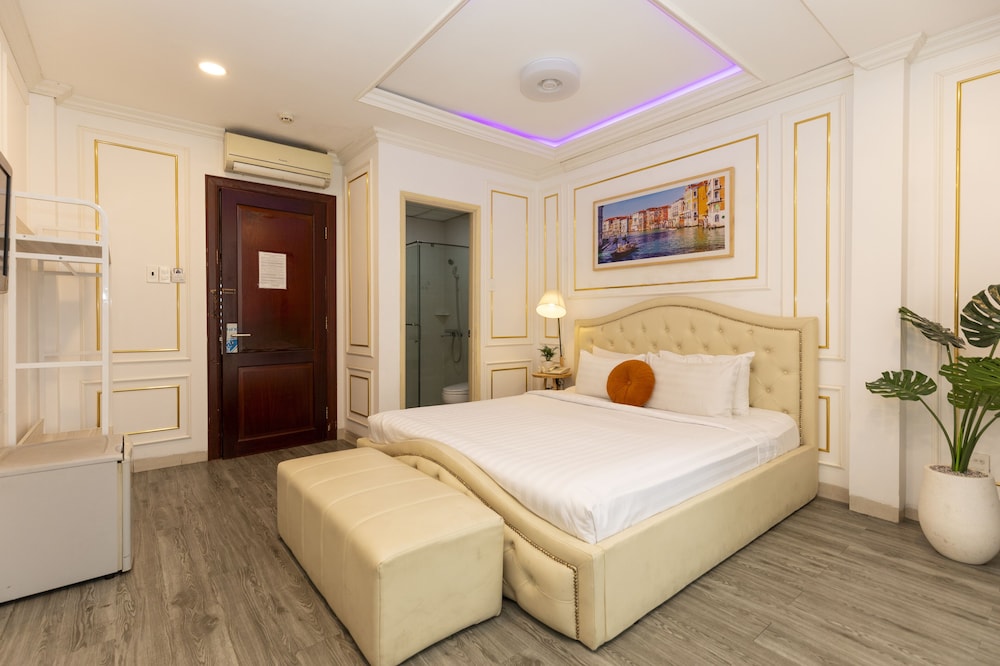 Quy Hung Hotel 18/75