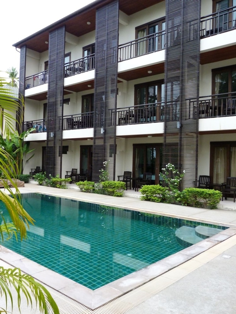 Ampha Place Hotel 6/53