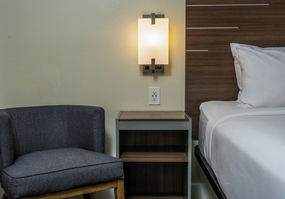 Pacific Inn Monterey 28/49