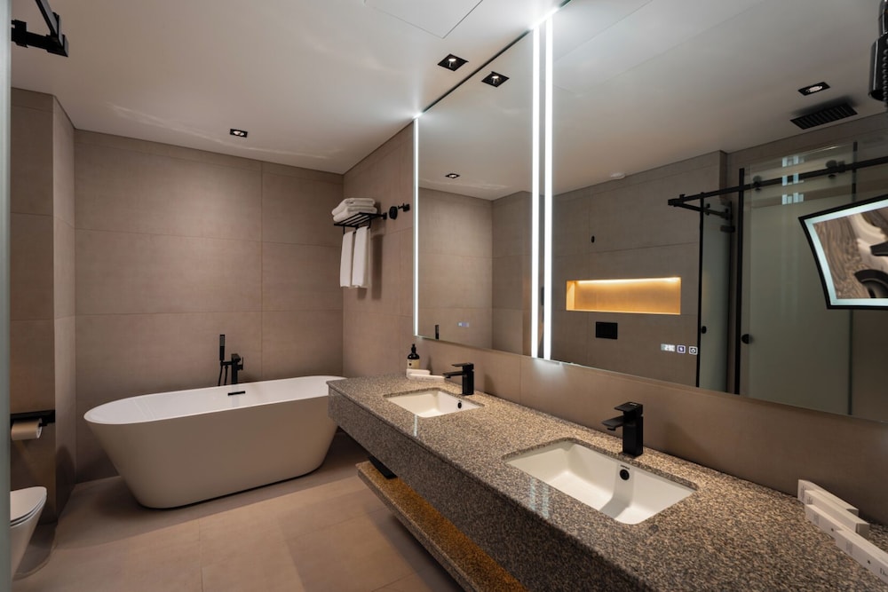Marhaba Hotel and Spa 48/49