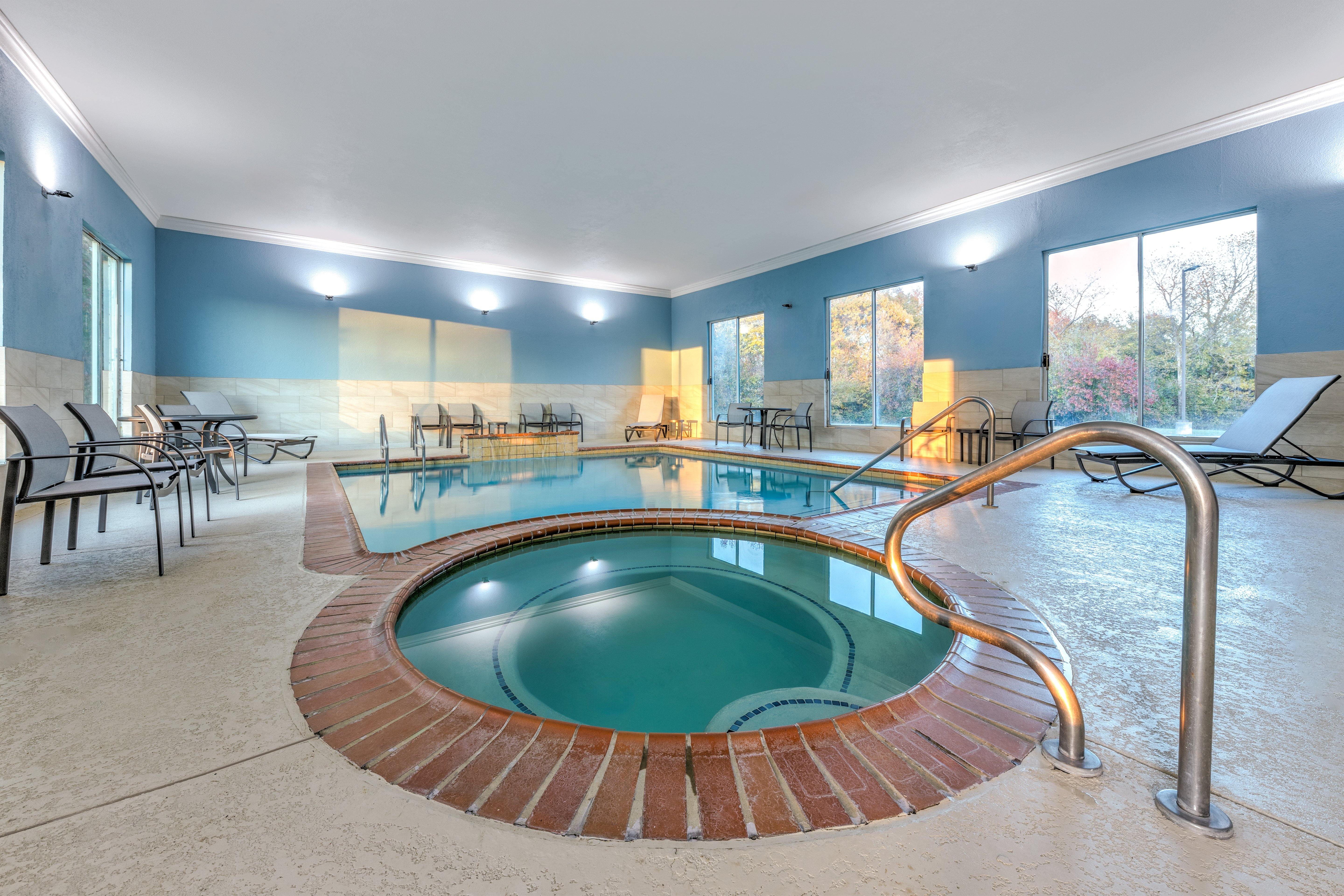 Holiday Inn Express Hotel Suites Athens 21/47