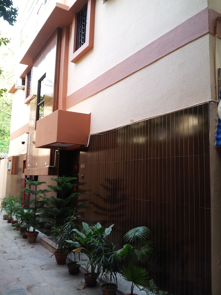 Zo Rooms Ballygunge Hazara Road 1/68