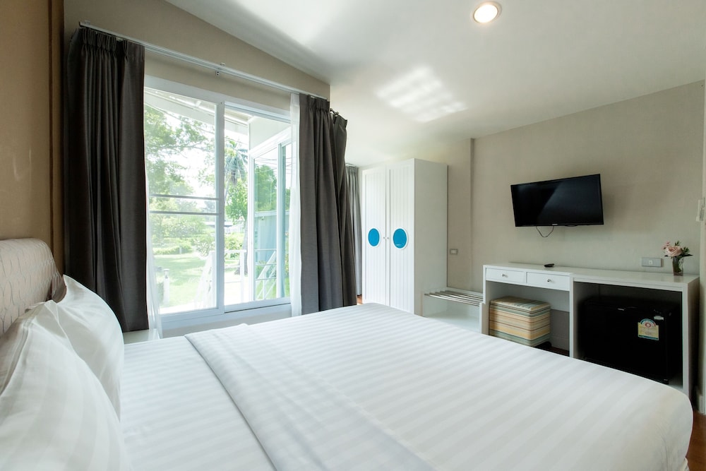2 BEDROOMS, SUPERIOR, VILLA