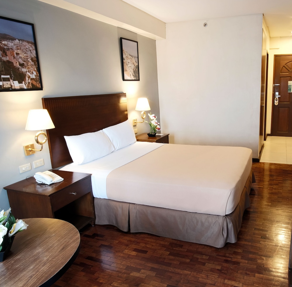 Fersal Hotel Kalayaan 25/63