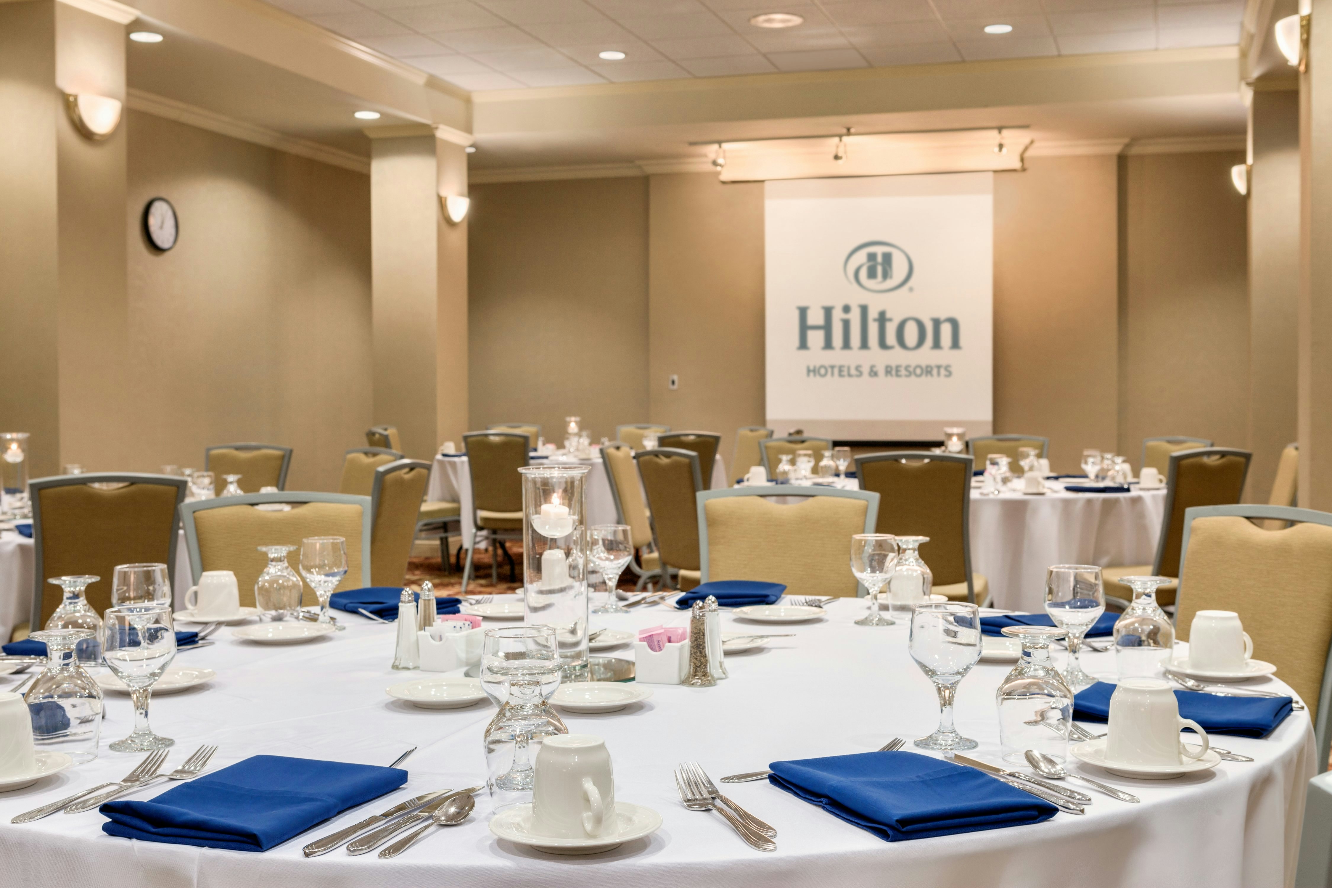 Hilton Fort Wayne At The Grand Wayne Convention Center 54/72