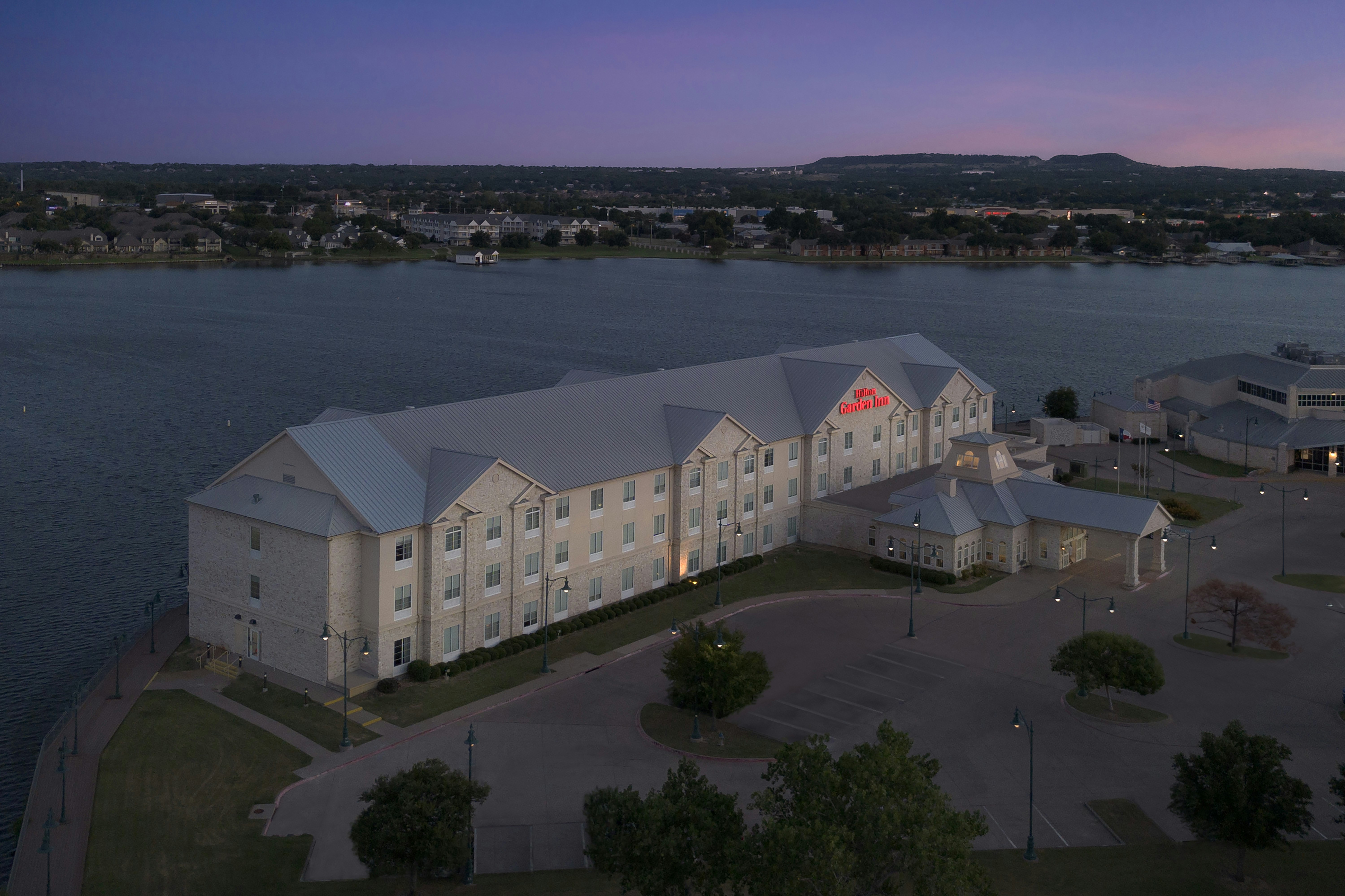 Hilton Garden Inn Granbury 6/64