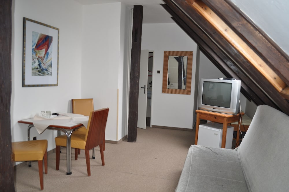 Hotel Svornost 37/72