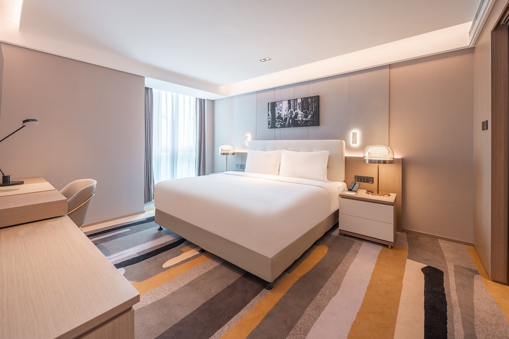 Junior Suite, King Bed