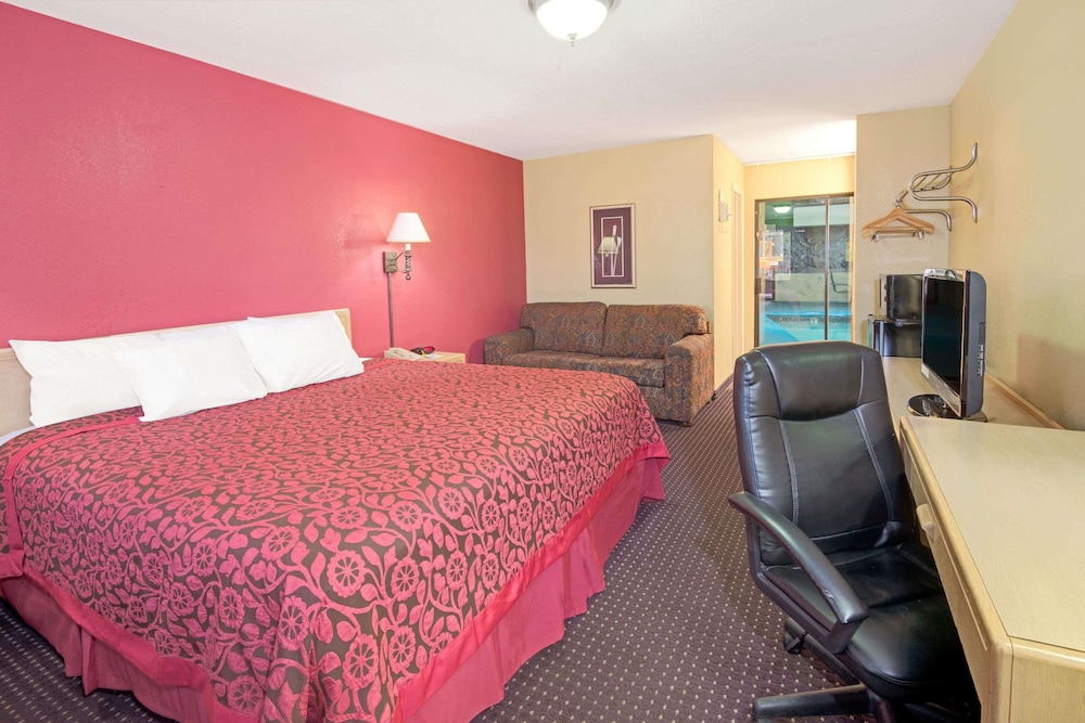 Days Inn by Wyndham East Albuquerque 9/29