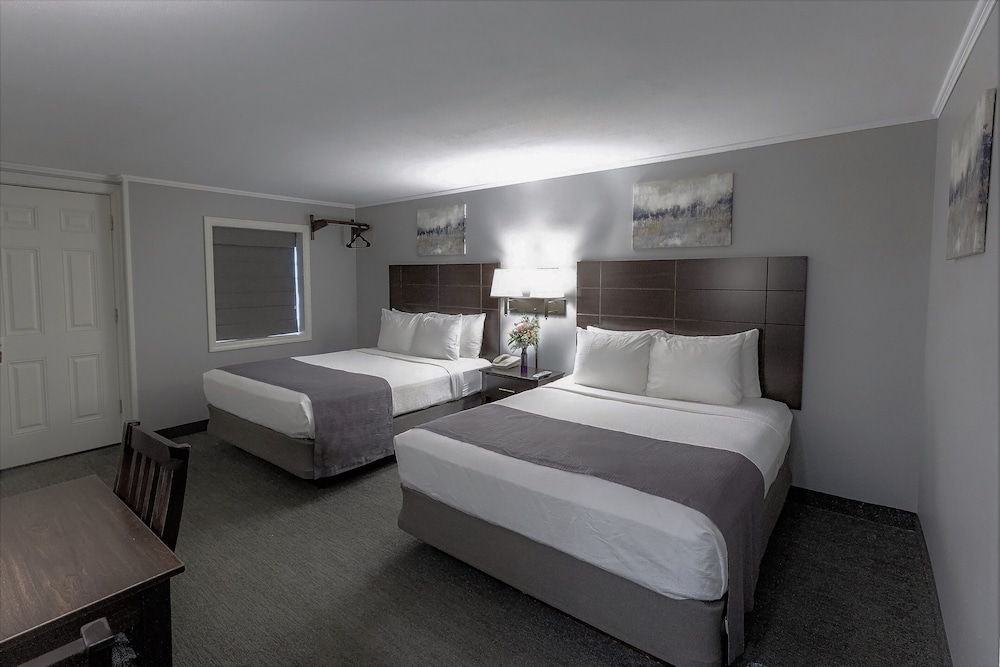 Mt Madison Inn & Suites 21/46