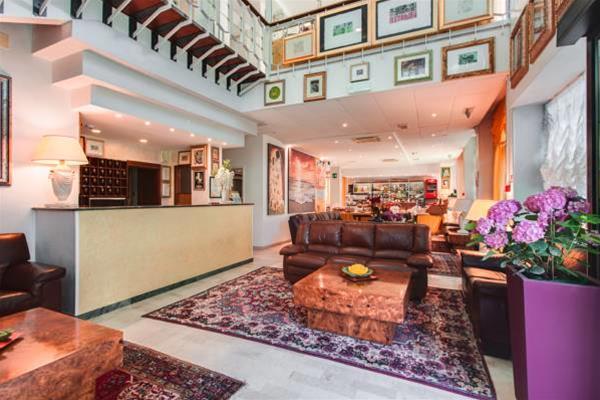 Hotel Nadir 10/34