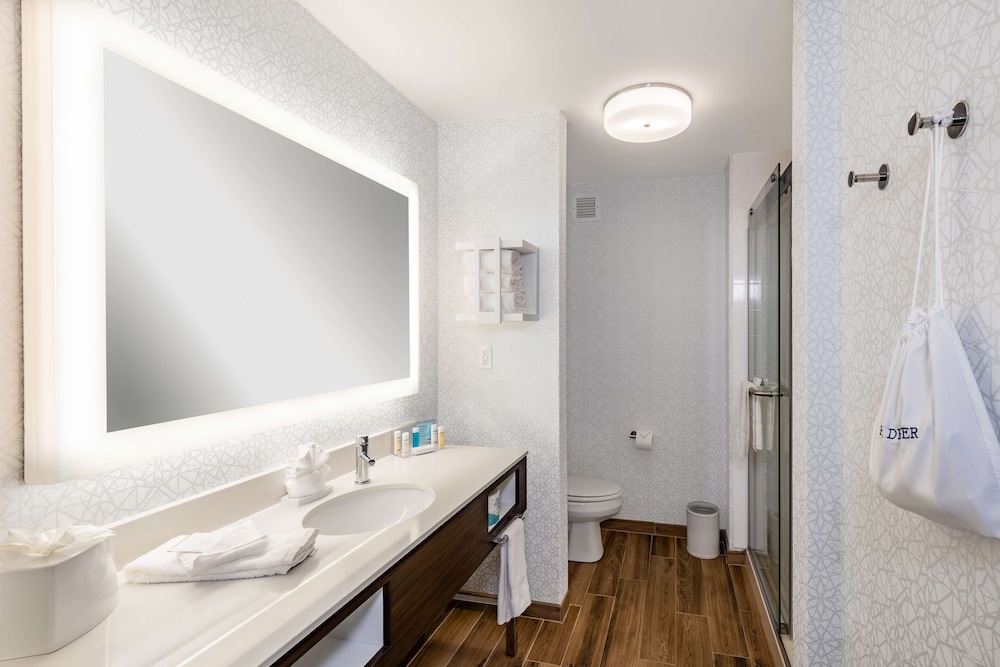 Hampton Inn & Suites Hopkinsville 9/45