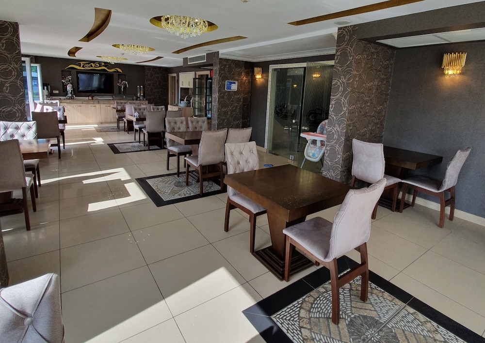 Fengo Hotel 56/69